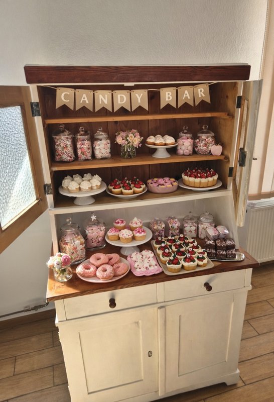 Candybar – retro kredenc
